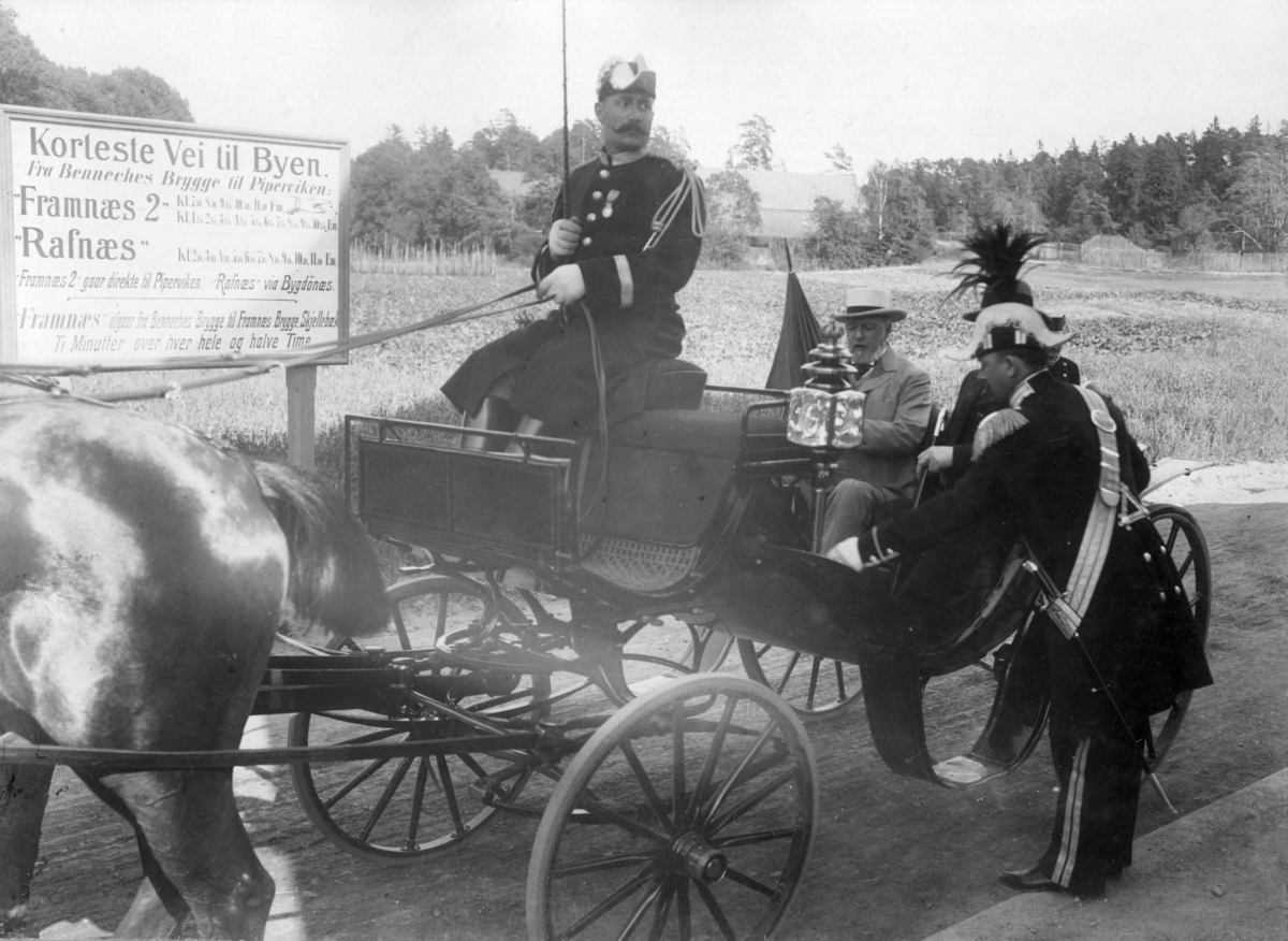 Narve Skarpmoen, Den Kulturhistoriske utstilling 1901. Kong Oscar II kjører fra åpningen.