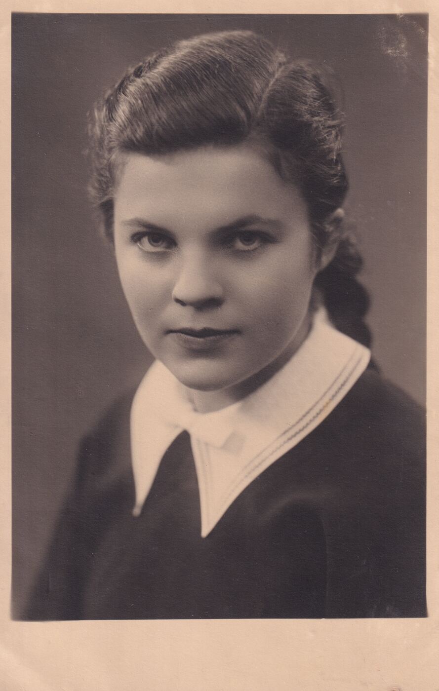 S. Zolinas, Tauragės gimnazijos mokinė Danguolė Jackevičiūtė