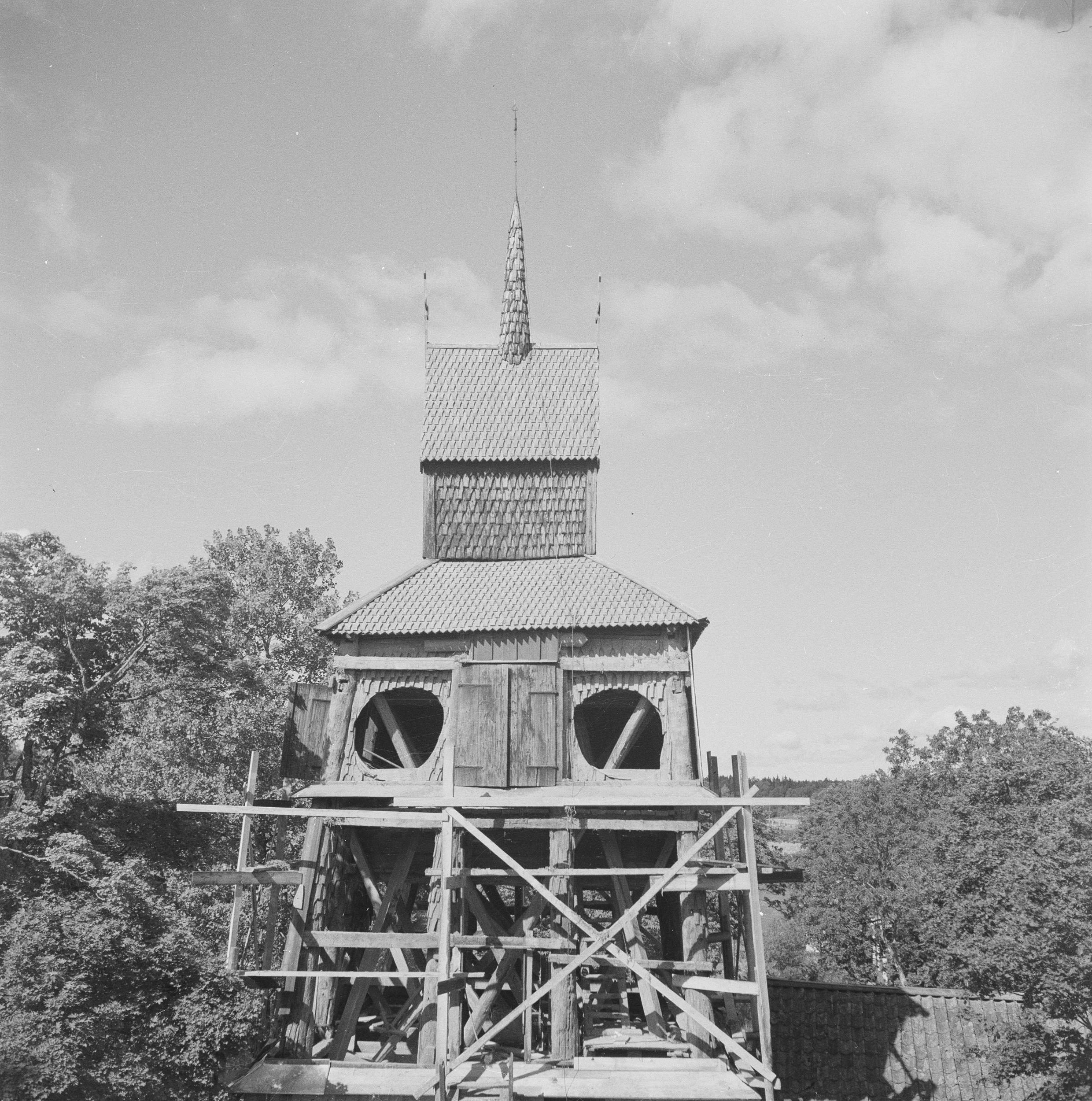 Iwar Anderson, Häverö kyrka