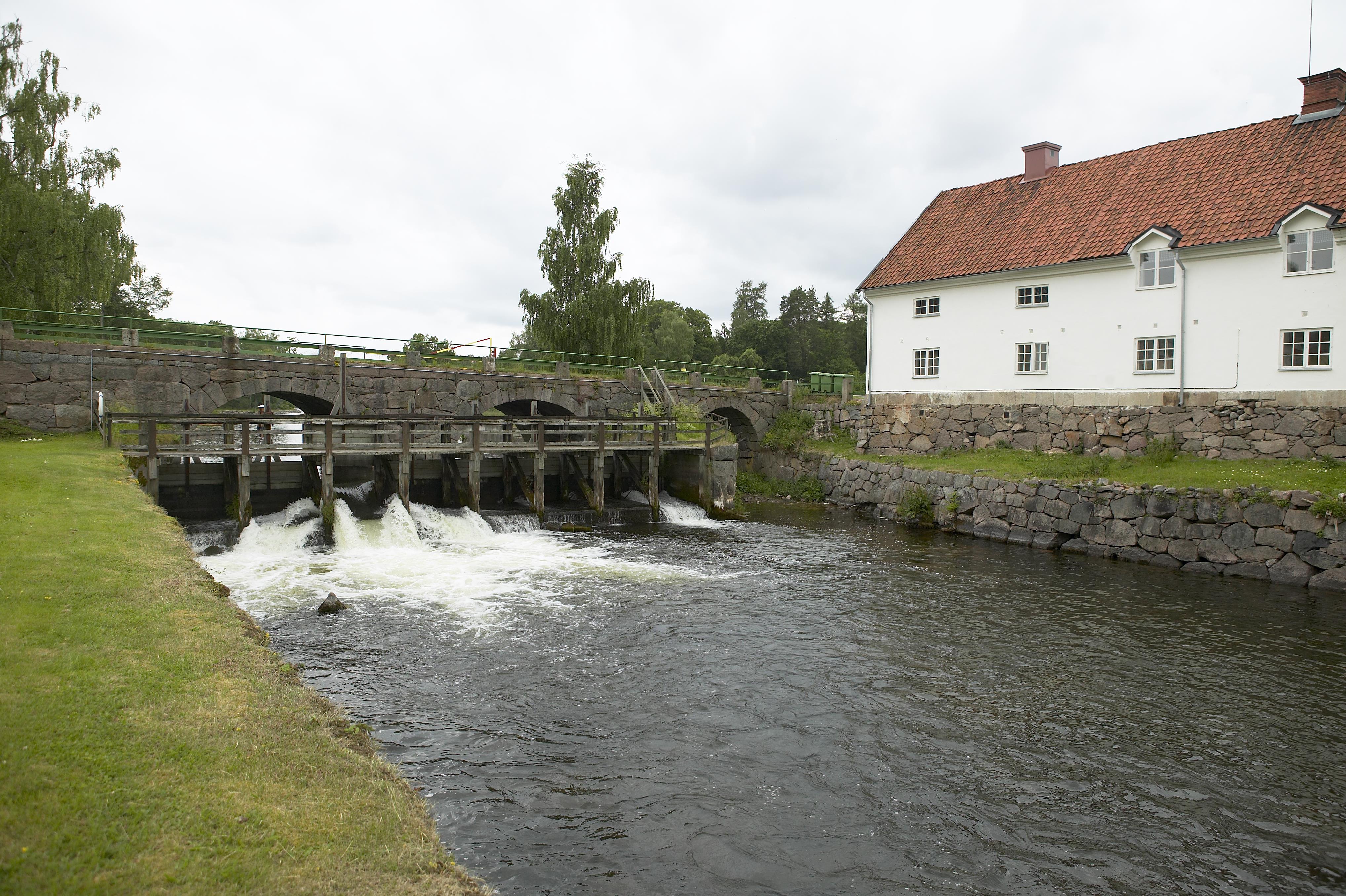 Bengt A Lundberg, Kinda kanal
