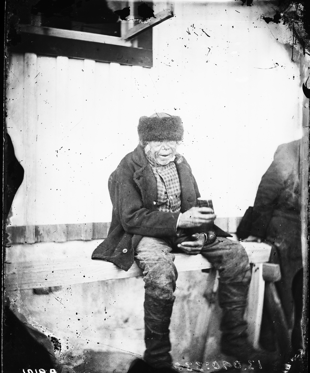 Carl Curman, En man med pälsmössa.