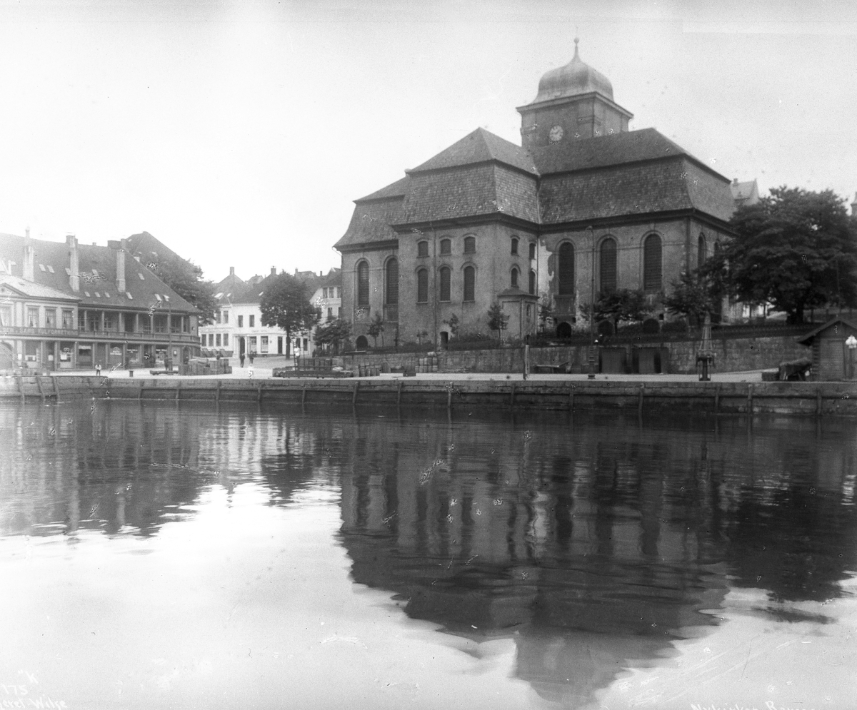 Anders Beer Wilse, prot: Bergen Nykirken fra Havnen