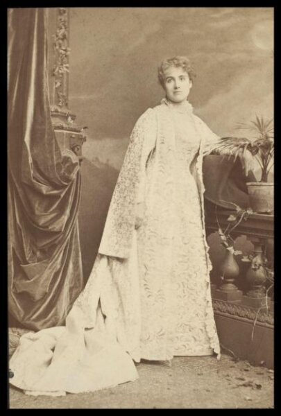 London Stereoscopic and Photographic Company, Guy Little Theatrical Photograph