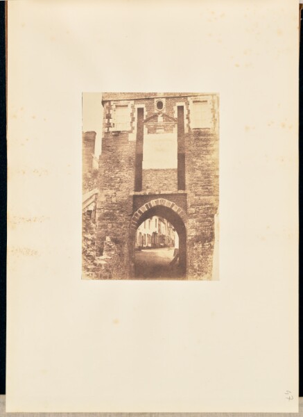 Louis-Alphonse Davanne, [City gate]