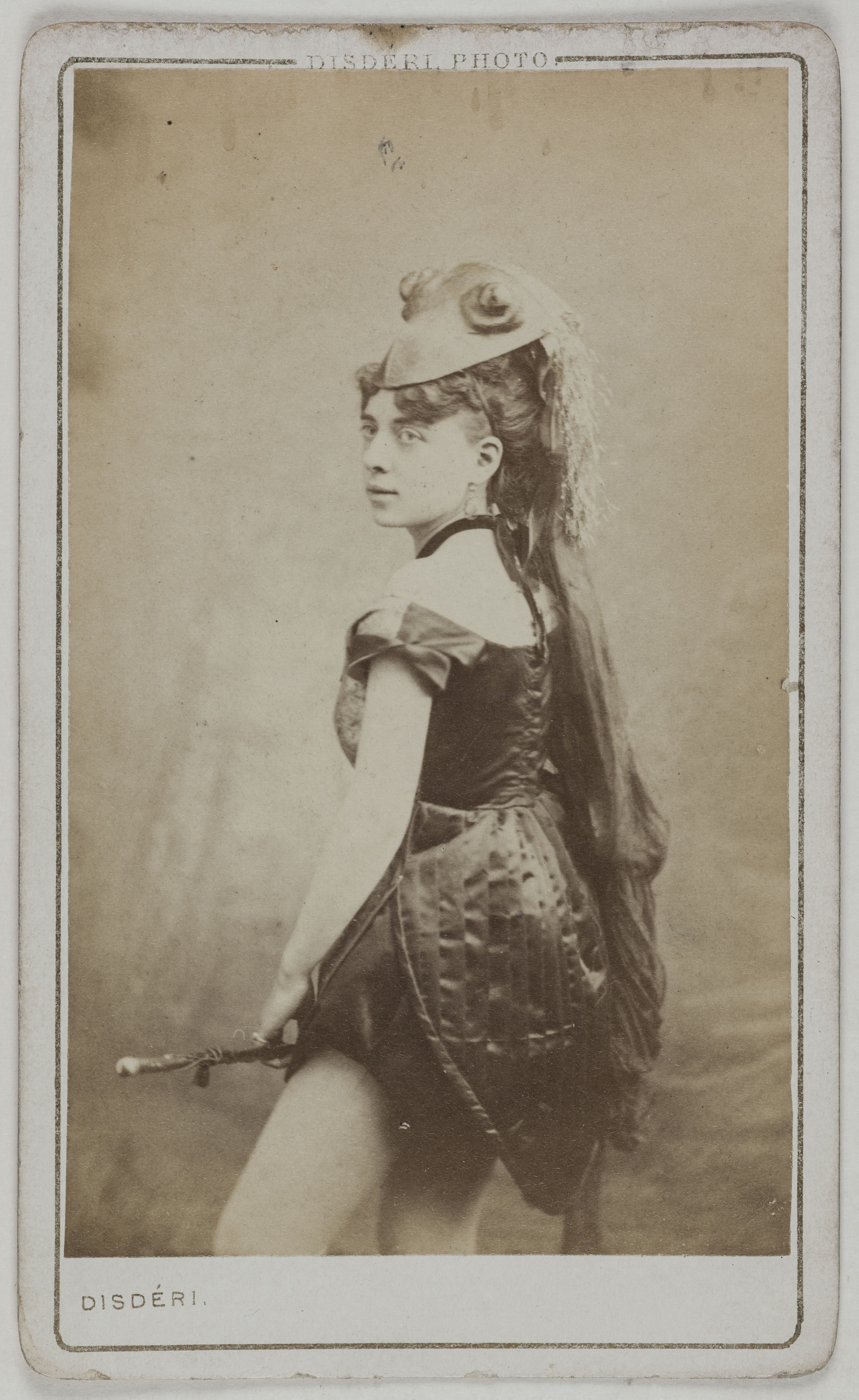 André-Adolphe-Eugène Disdéri, Portrait de Delille, (danseuse ?)