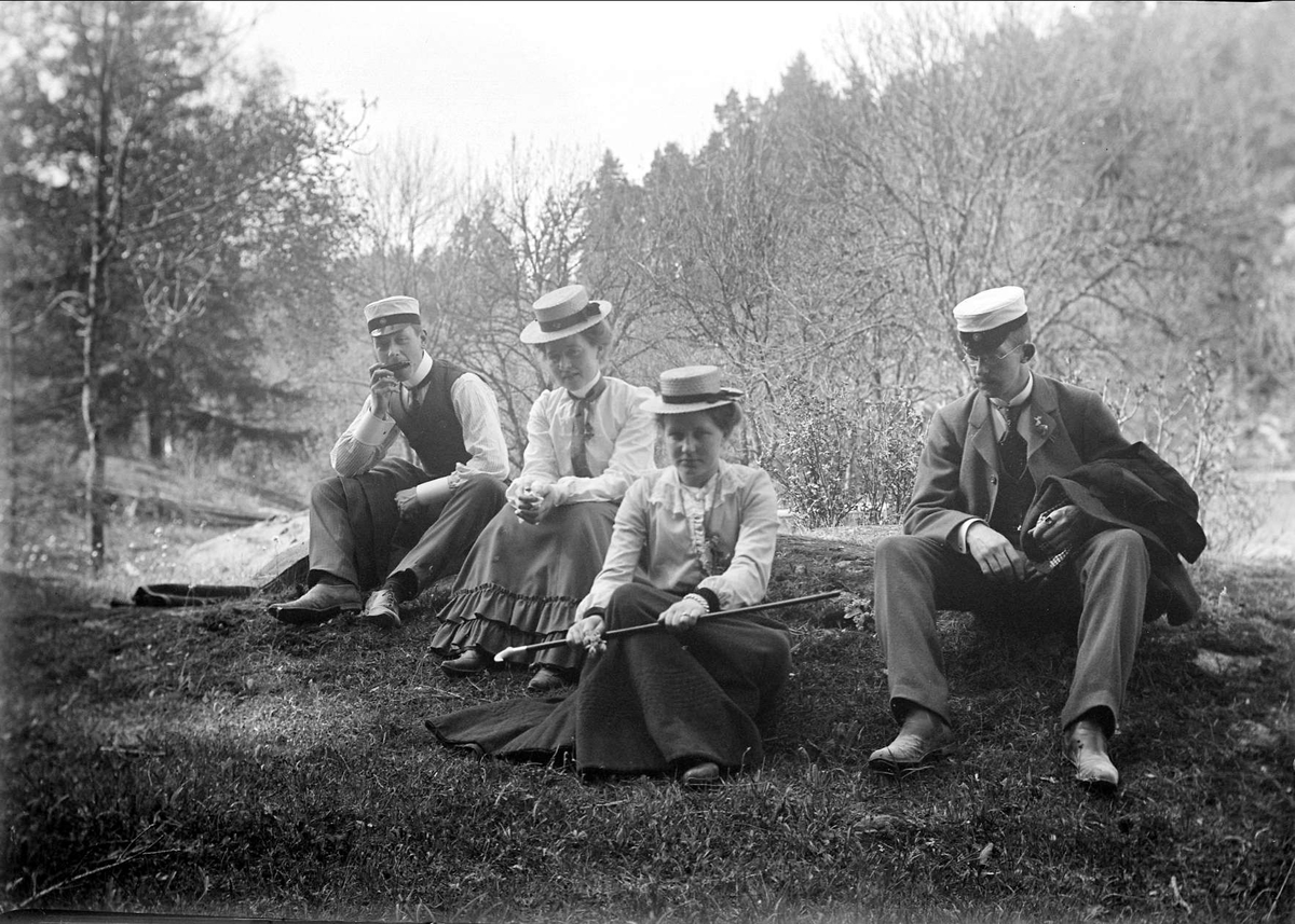 August Fredrik Schagerström, Grupporträtt - ungdomar, sannolikt i Uppsala, 1900