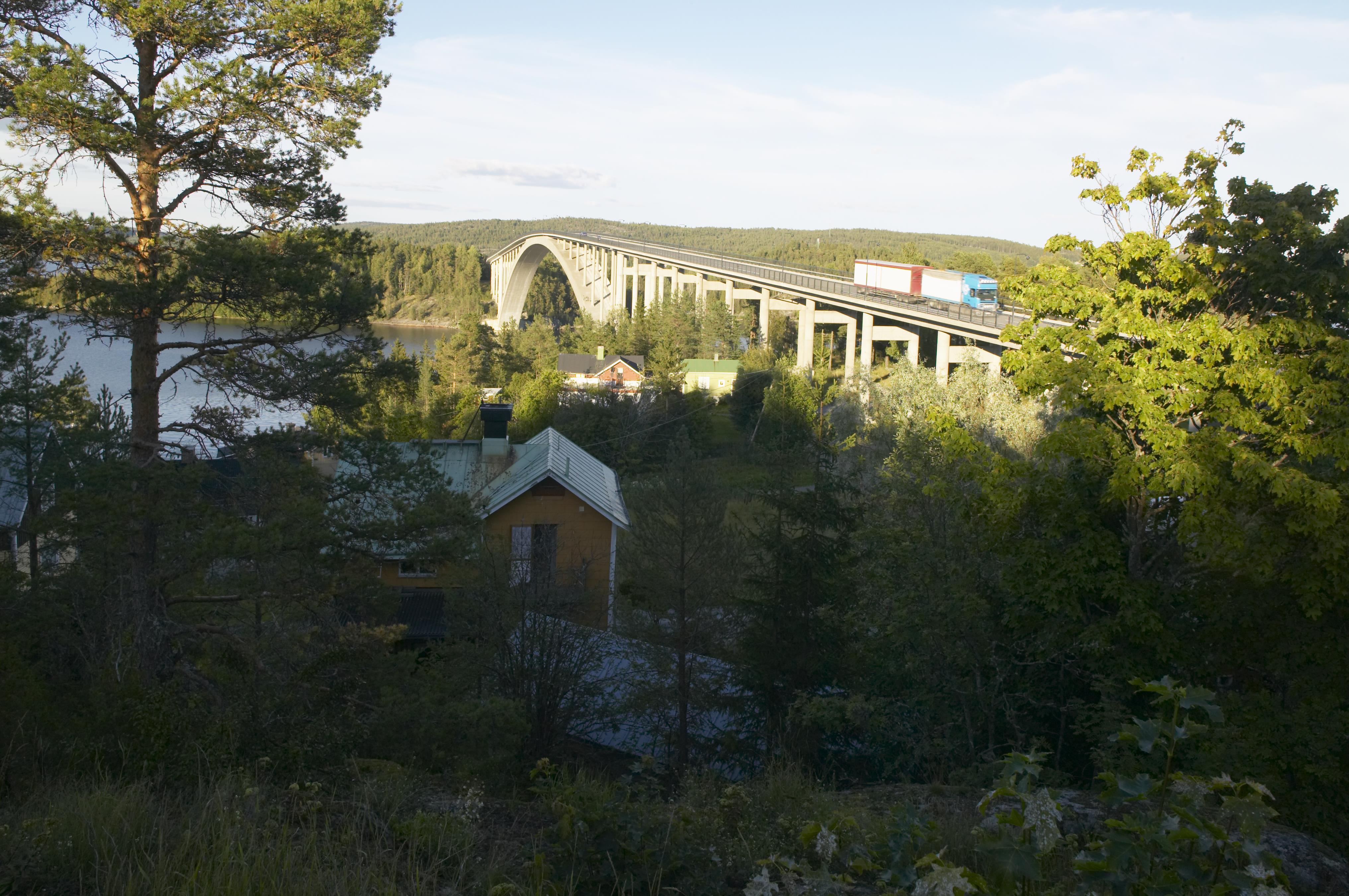 Bengt A Lundberg, Sandöbron
