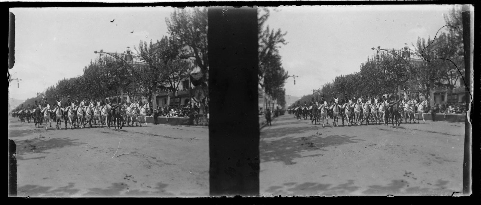 Desconegut, Parade by Barcelona