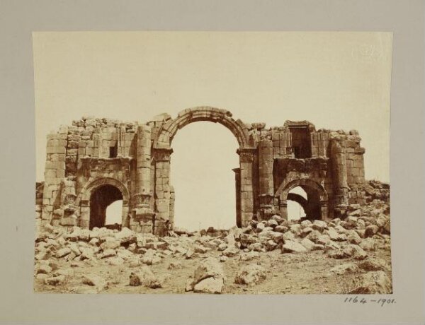 unknown, Entrance gateway to the City