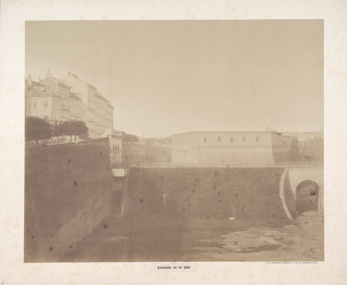 K.K.Hof-undStaatsdruckereiWien, Schottenthor mit der Bastei