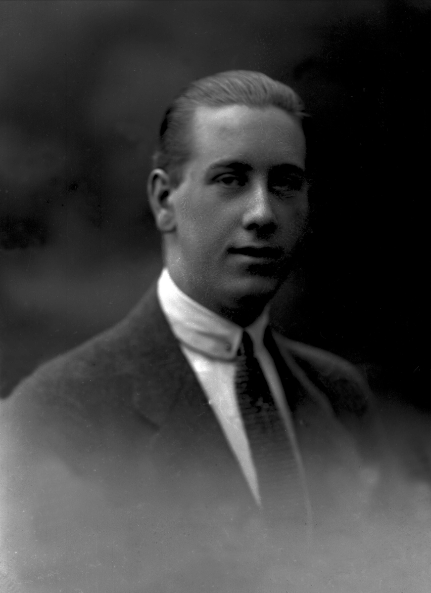 Gustav Borgen, NFB.08973