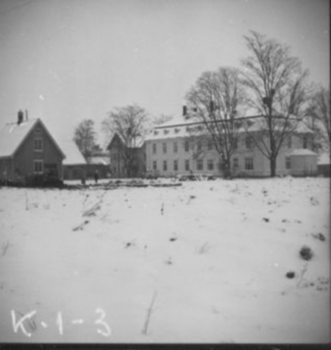 Anno Domkirkeodden, BULLDOSER, FORBEREDELSE TIL TORGTUN, GRAVING, EKSTERIØR: TINGVOLD,