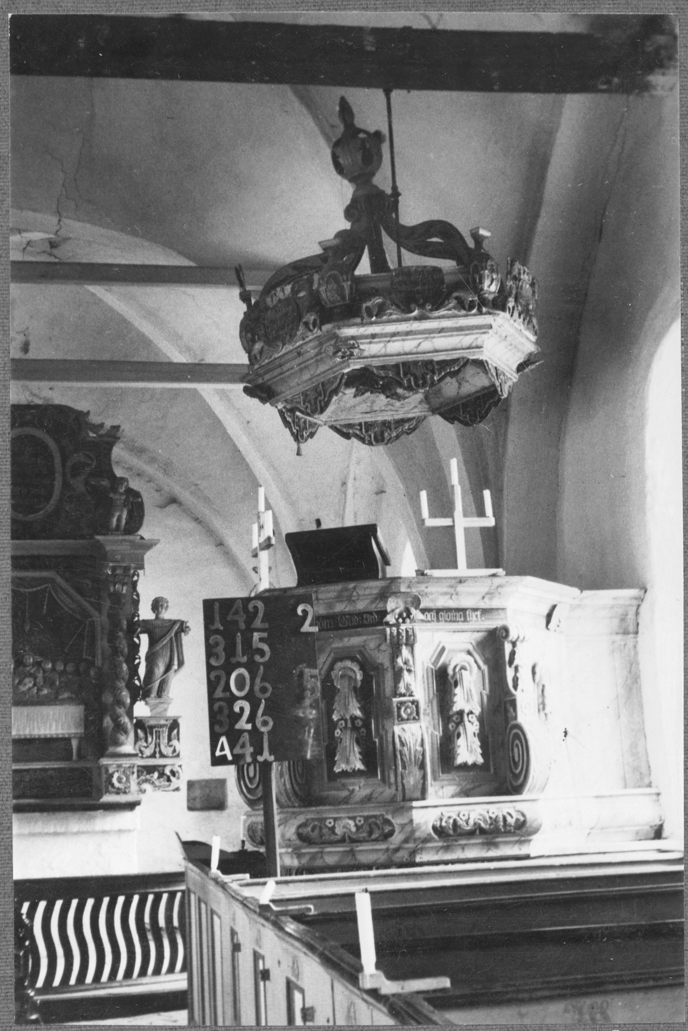 Osvald Owald, Stora Hammars gamla kyrka