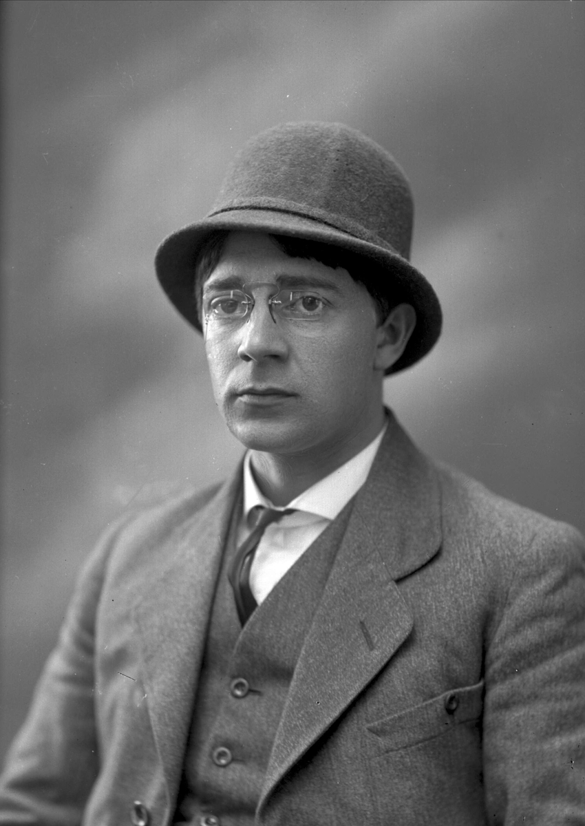 Gustav Borgen, NFB.44445