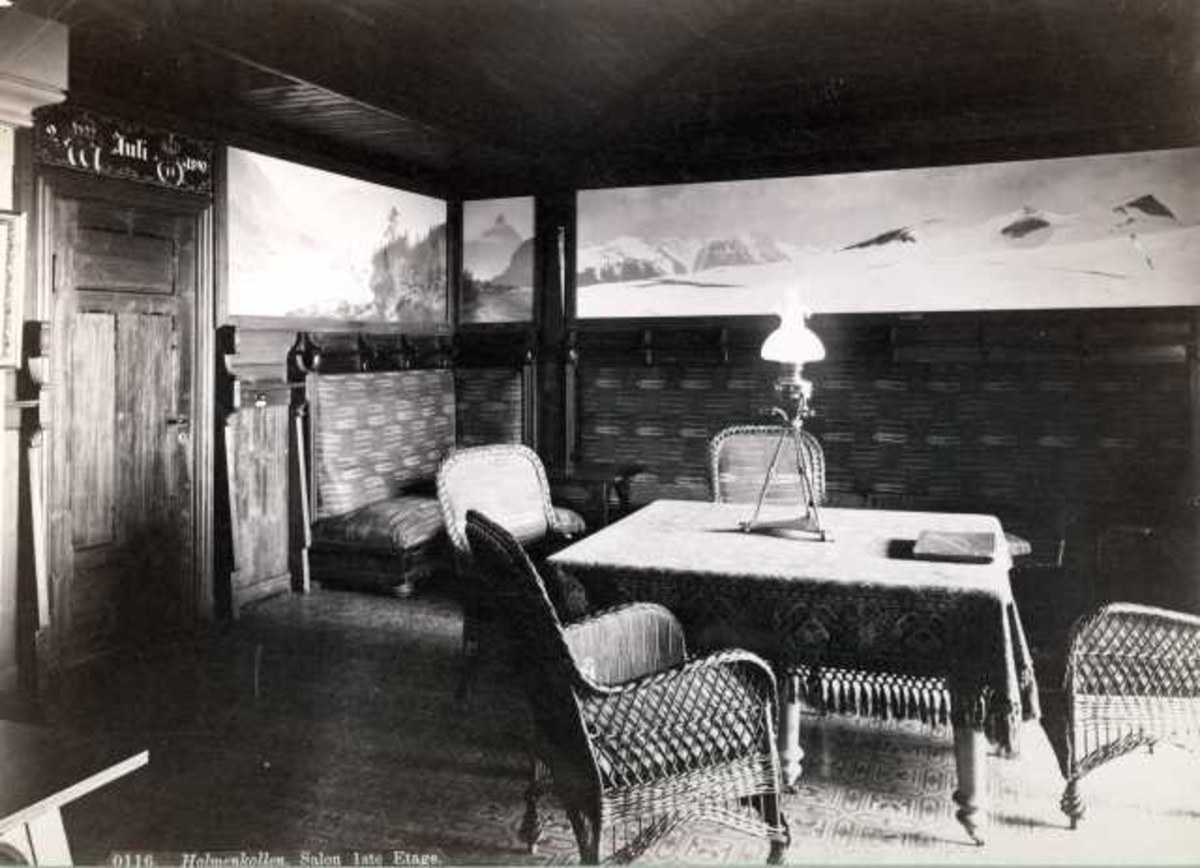 Axel Lindahl, Holmenkollen, Oslo. Sitteguppe.