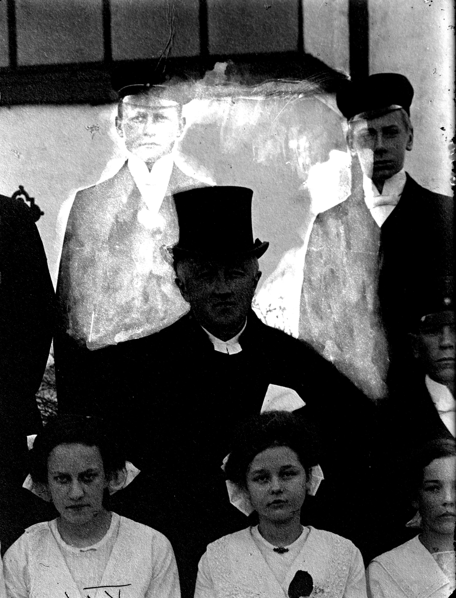 Ellert Johan Viktor Sörman, The Minister Elis Kjérsen. Reproduction of E Sörman