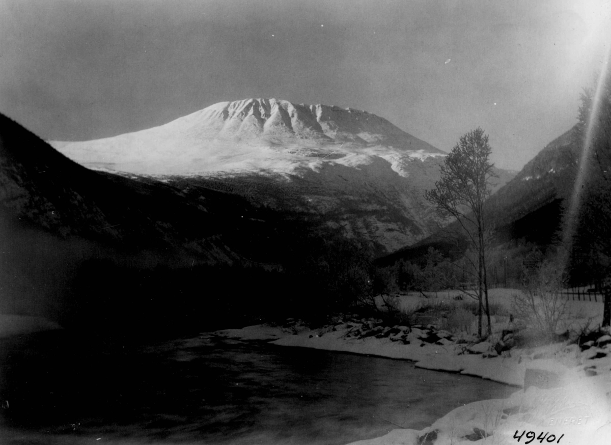 Anders Beer Wilse, Vinter, snø, Gaustatoppen, Måna, Vestfjorddalen.
