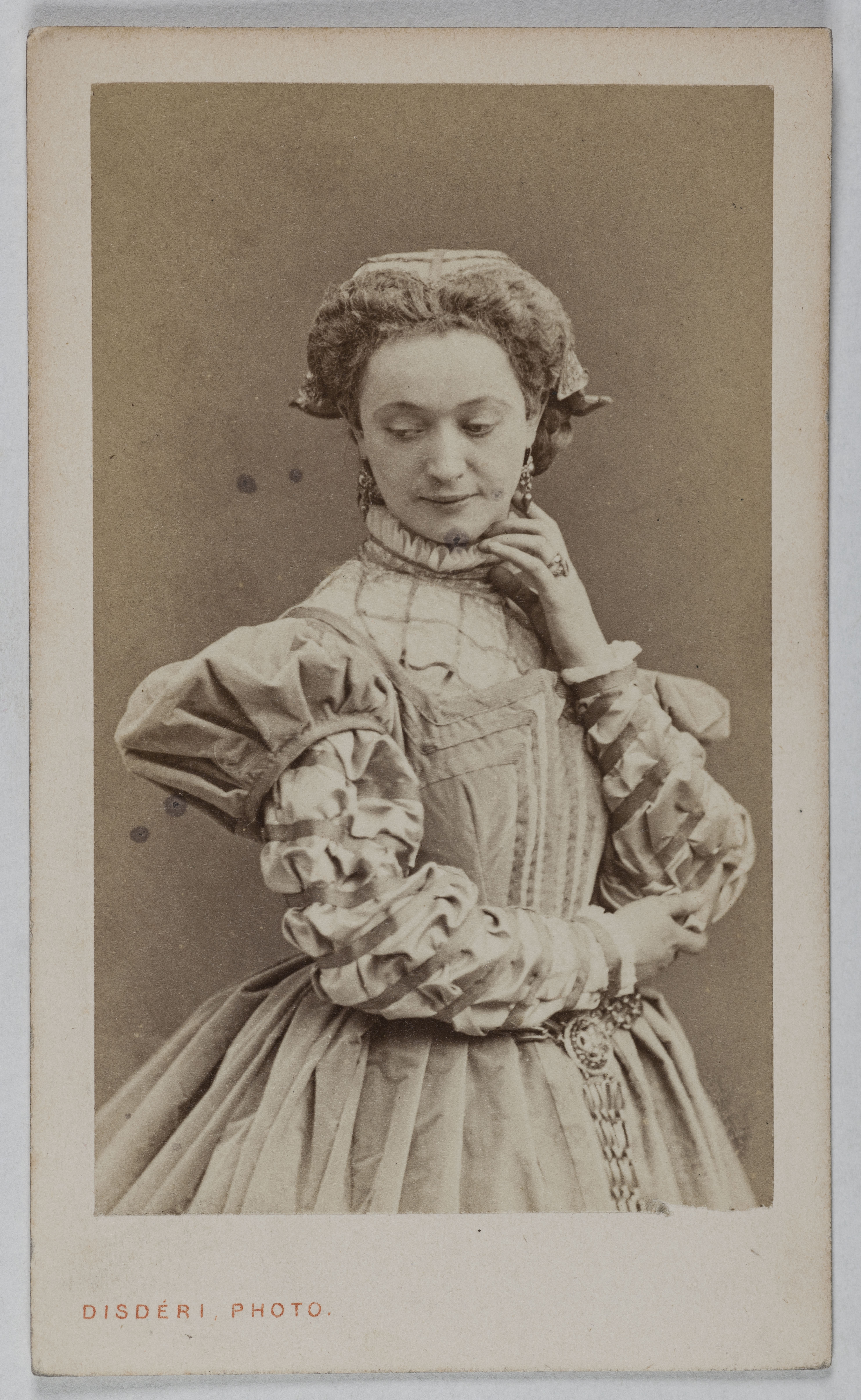 André-Adolphe-Eugène Disdéri, Portrait de Fanny Genat (1831-1902), (danseuse, mime, actrice)