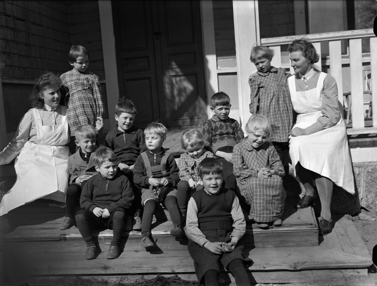 Paul Sandberg, “Among Finnish children at Ekolnäs. Persecuted boarding in the Red Cross Height,” Ekolnäs, Vårdsätra, Uppsala April 1942