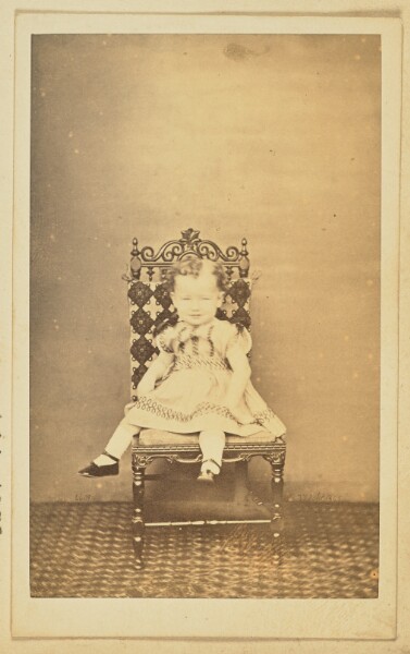 Unknown, [Portrait of a young girl]