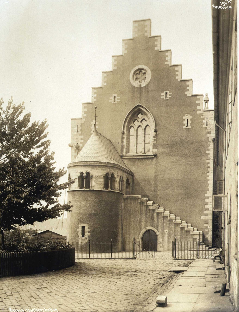 Anders Beer Wilse, Håkonshallen, Bergen, Hordaland. Fotografert 1912.