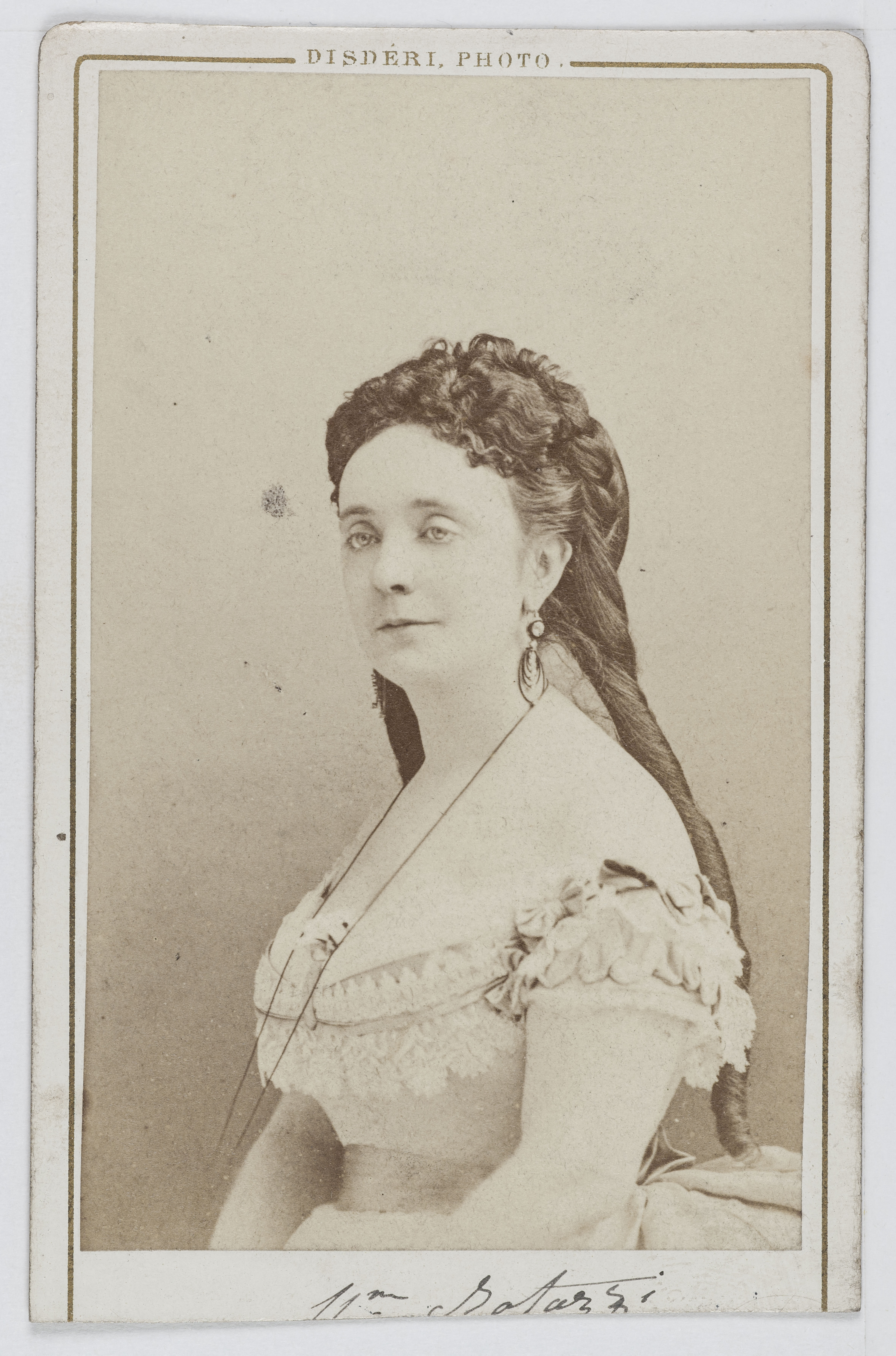 André-Adolphe-Eugène Disdéri, Portrait de Marie-Lætitia Bonaparte-Wyse (1831-1902), dite Princesse de Solms, fille de Laetitia Bonaparte, femme de lettres et directrice de la Revue Internationale.