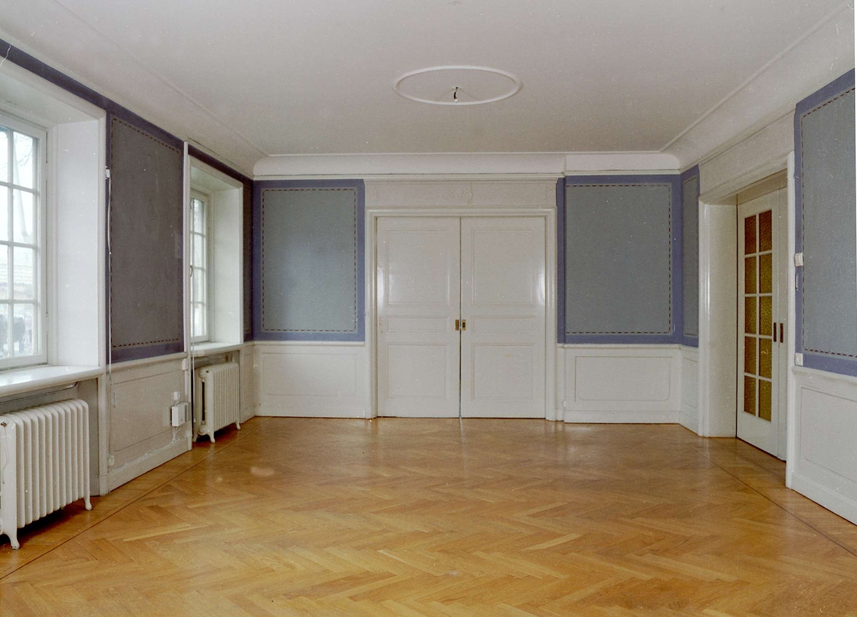 Olle Norling, Matsal i bottenvåningen, från sydost, kvarteret Linden, Brunnsgatan 2, Tierp, Uppland 2000