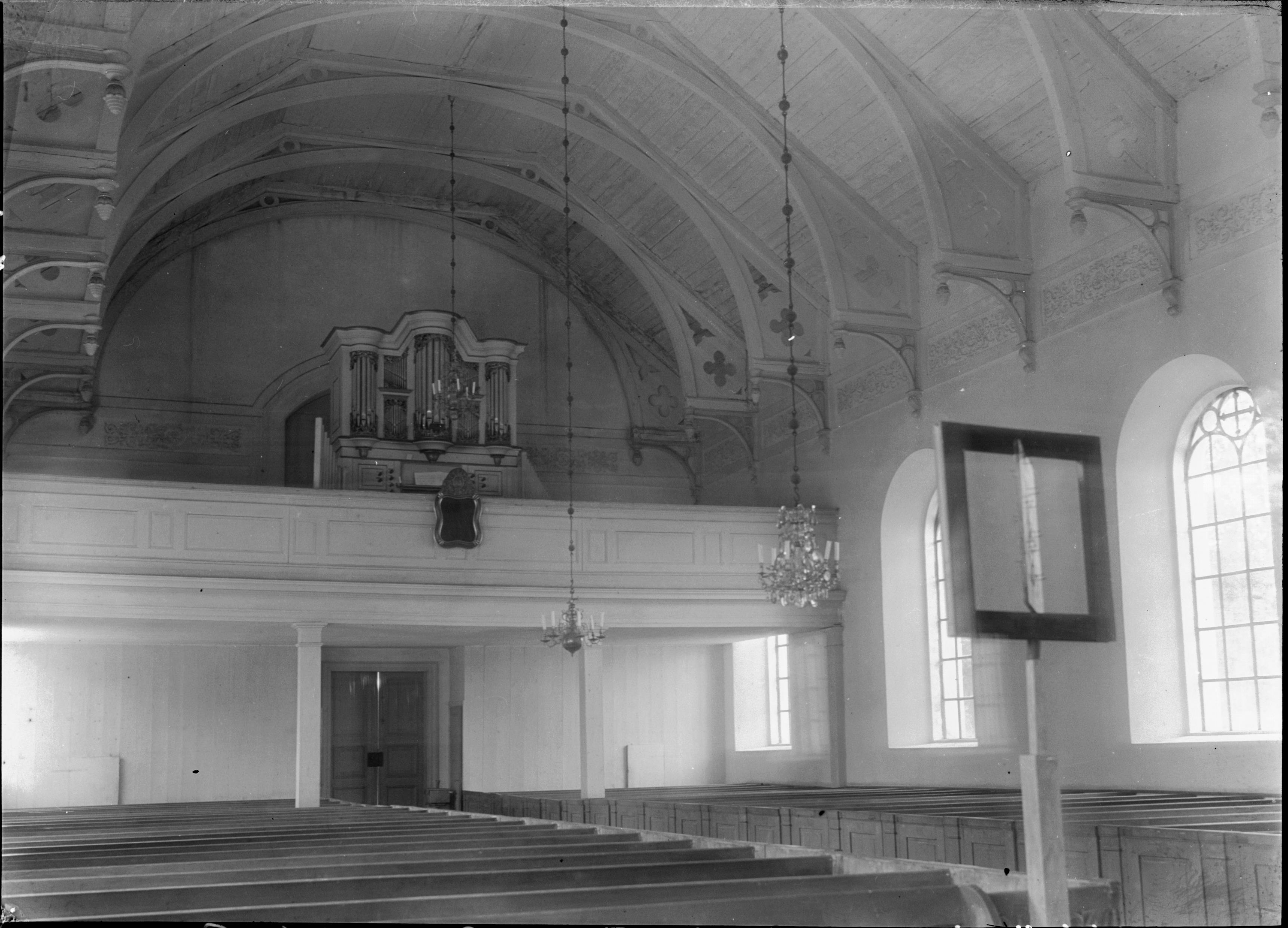 Nils Lagergren, Utö kyrka