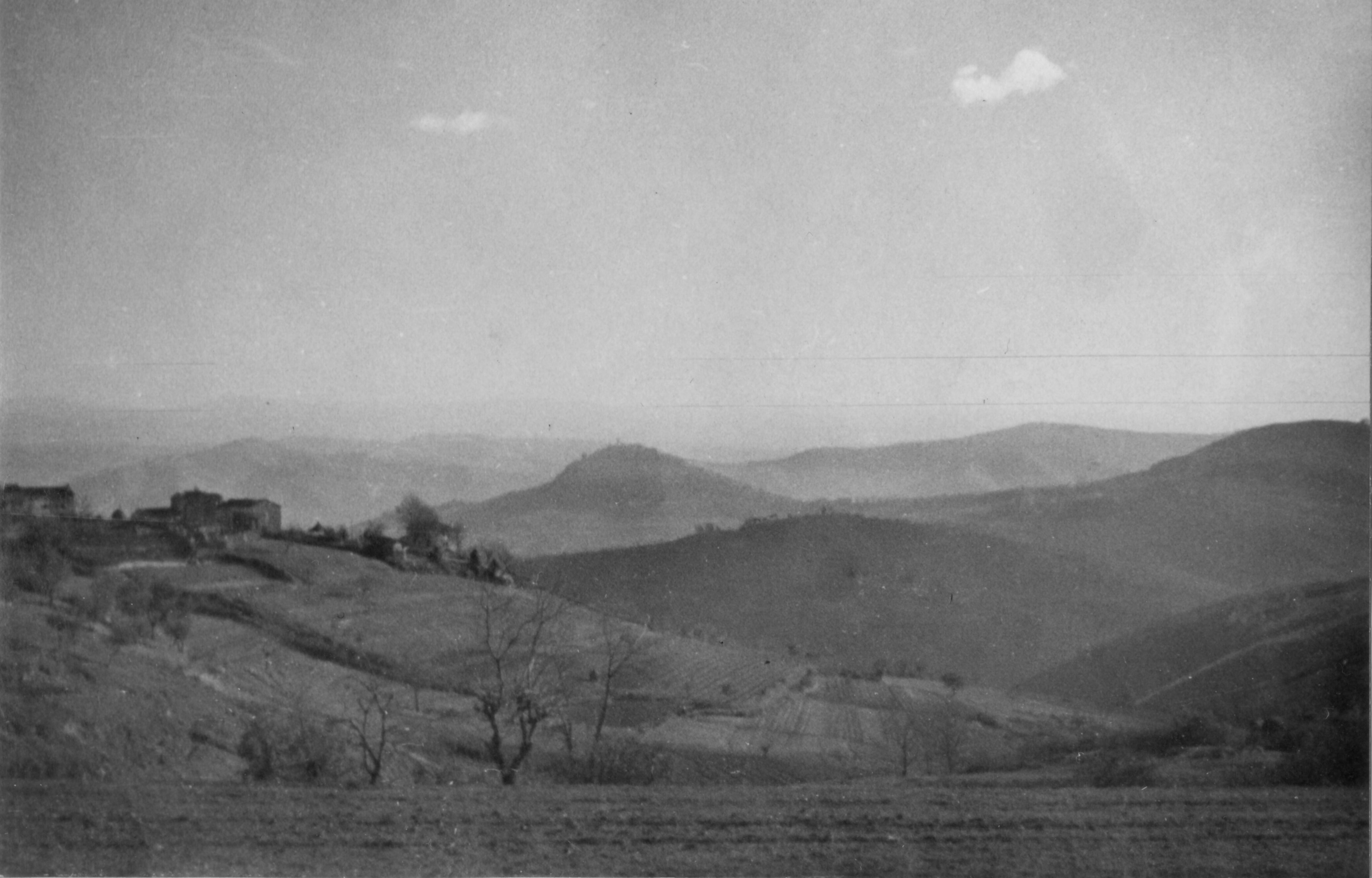 Branko Fučić, Motovun, panorama mjesta u krajoliku