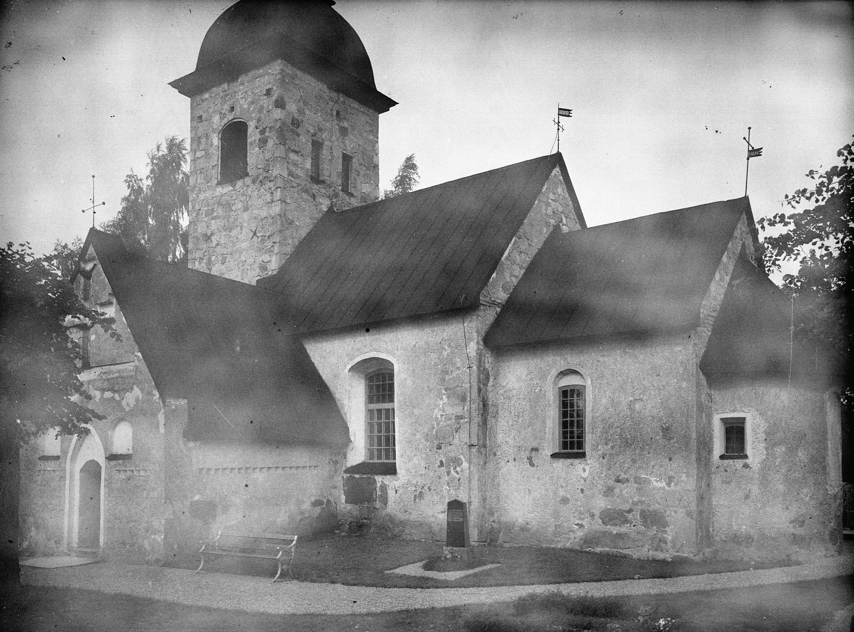 Nils Lagergren, Hilleshögs kyrka