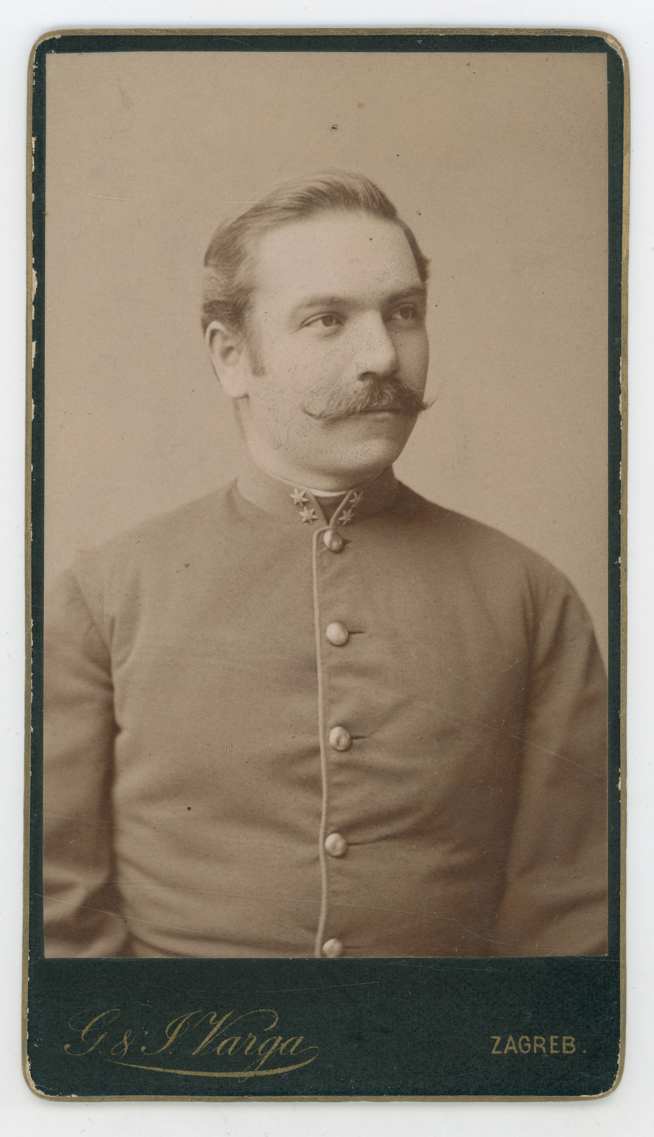 Gjuro i Ivan Varga, Časnik