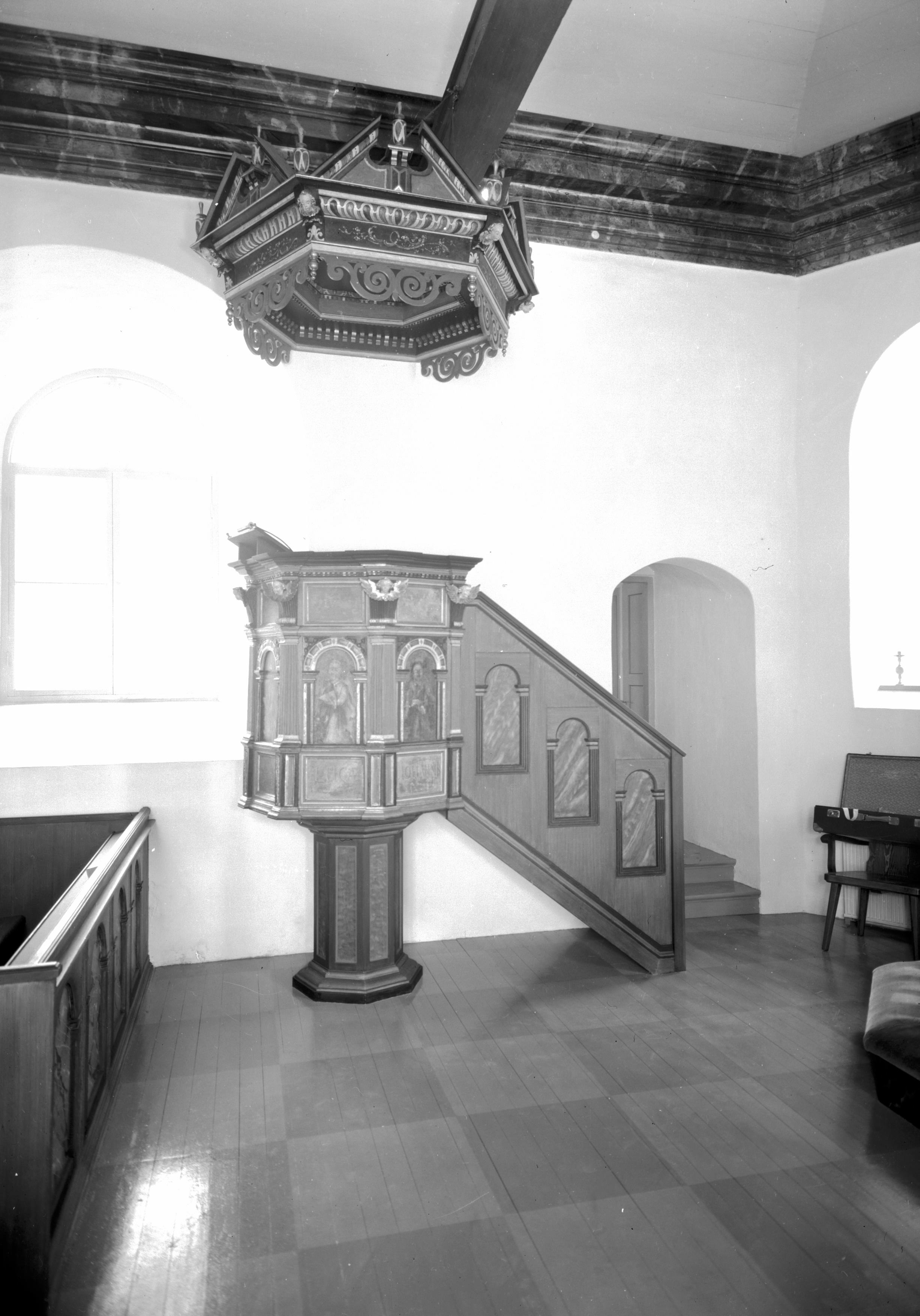 Sven Sjöstedt, Hålta kyrka