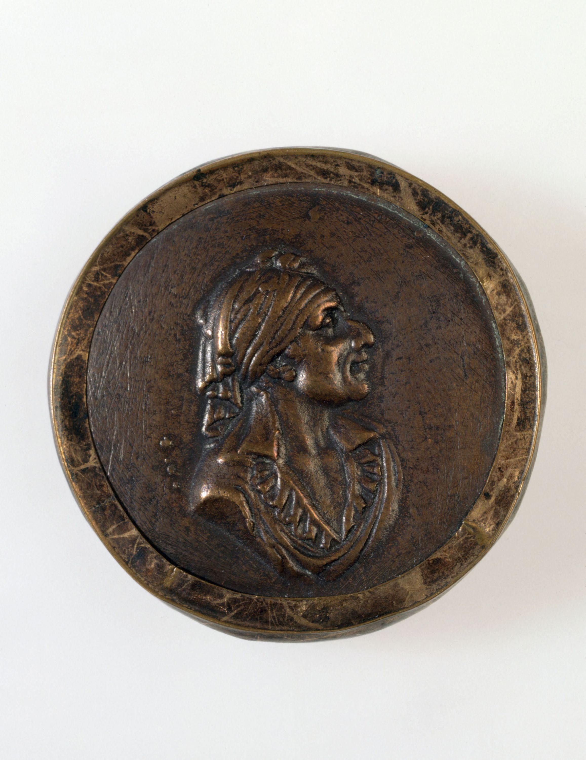 Anonyme, Bouton en cuivre, portrait de Marat en buste