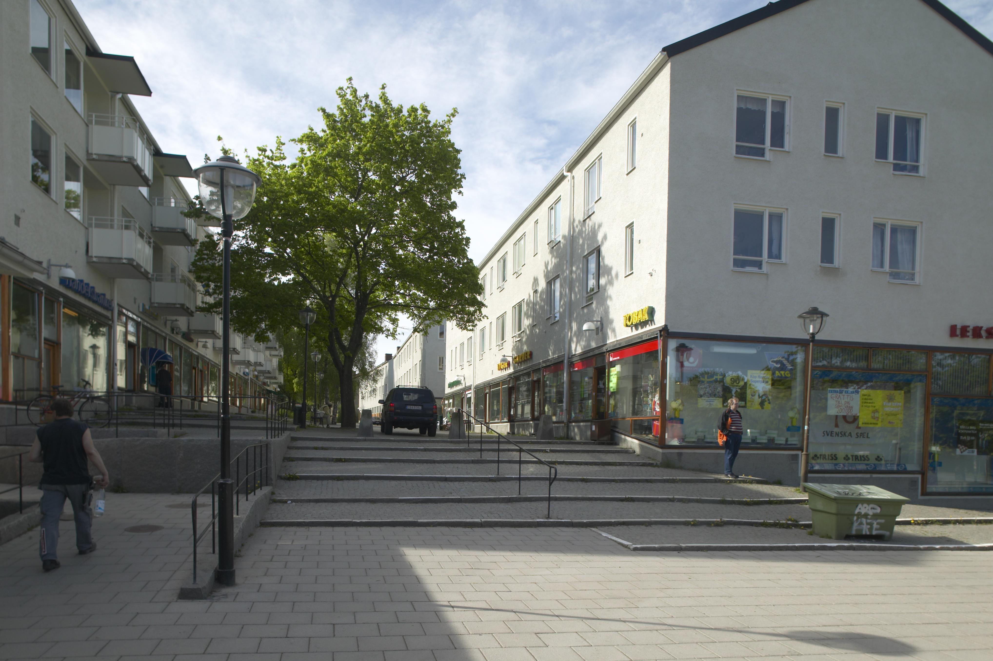 Bengt A Lundberg, Hökarängen