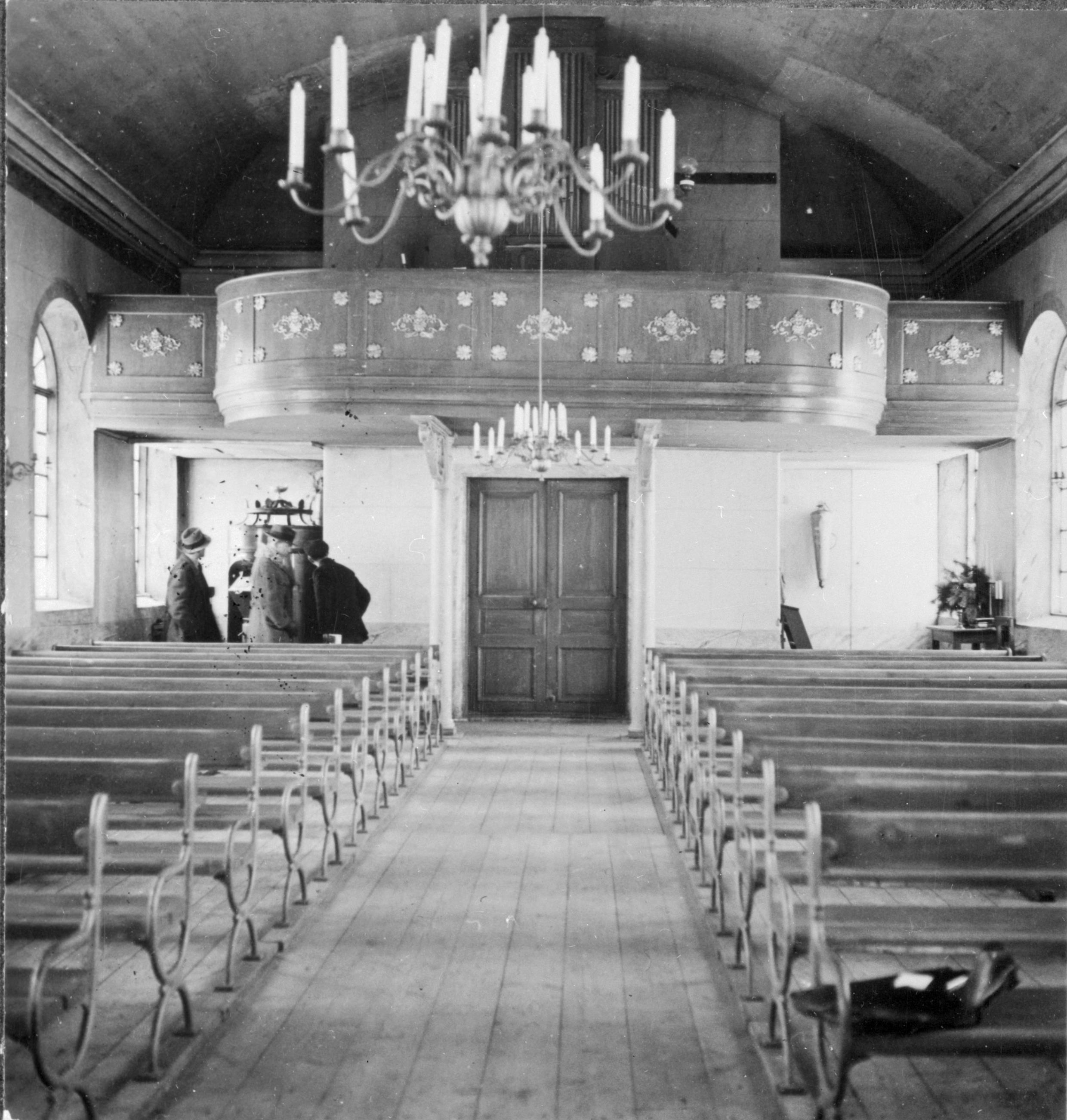 Bertil Waldén, Brevens kyrka