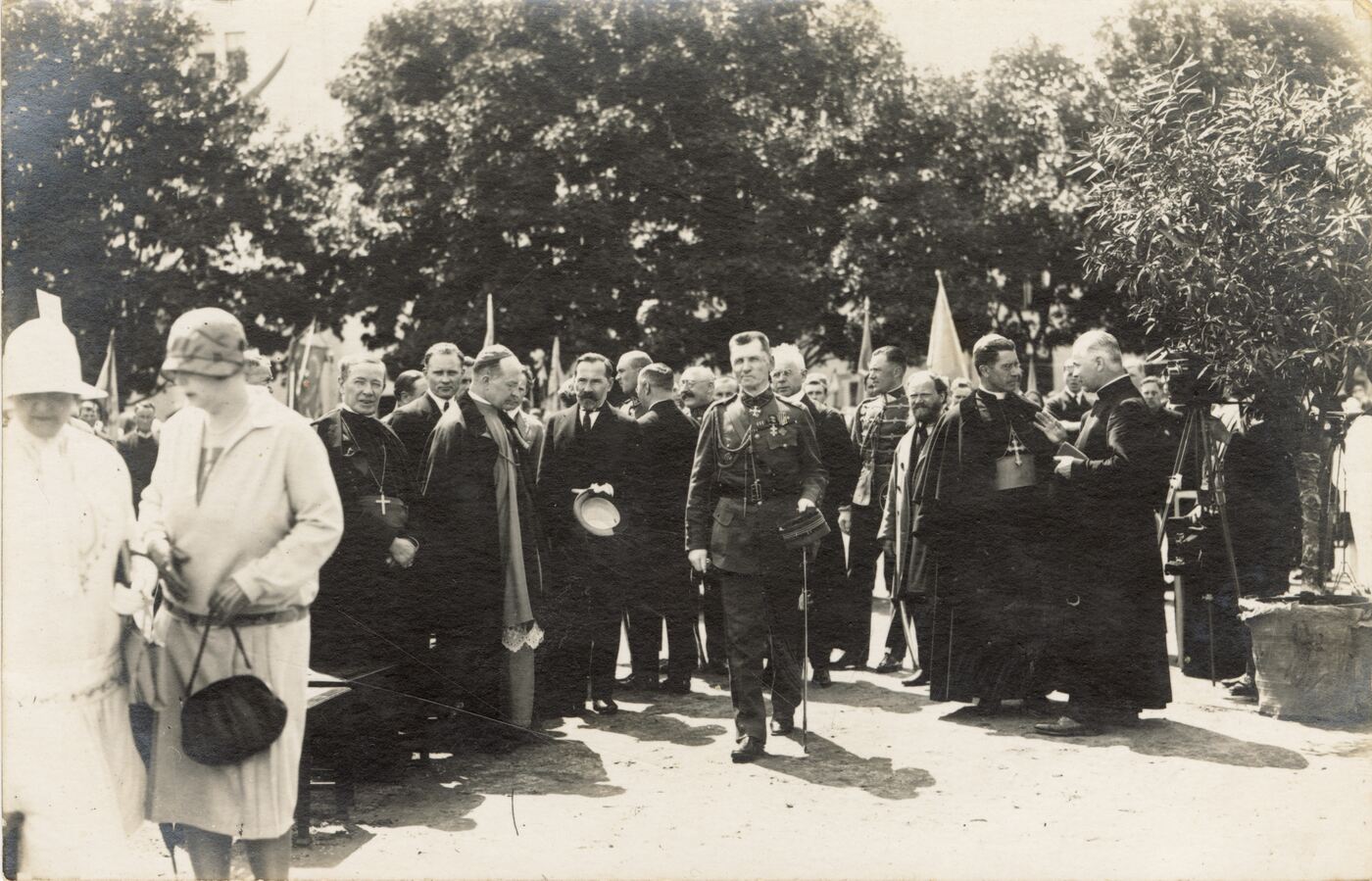 Nežinomas fotografas, Prezidentas trečiojoje Lietuvos dainų šventėje