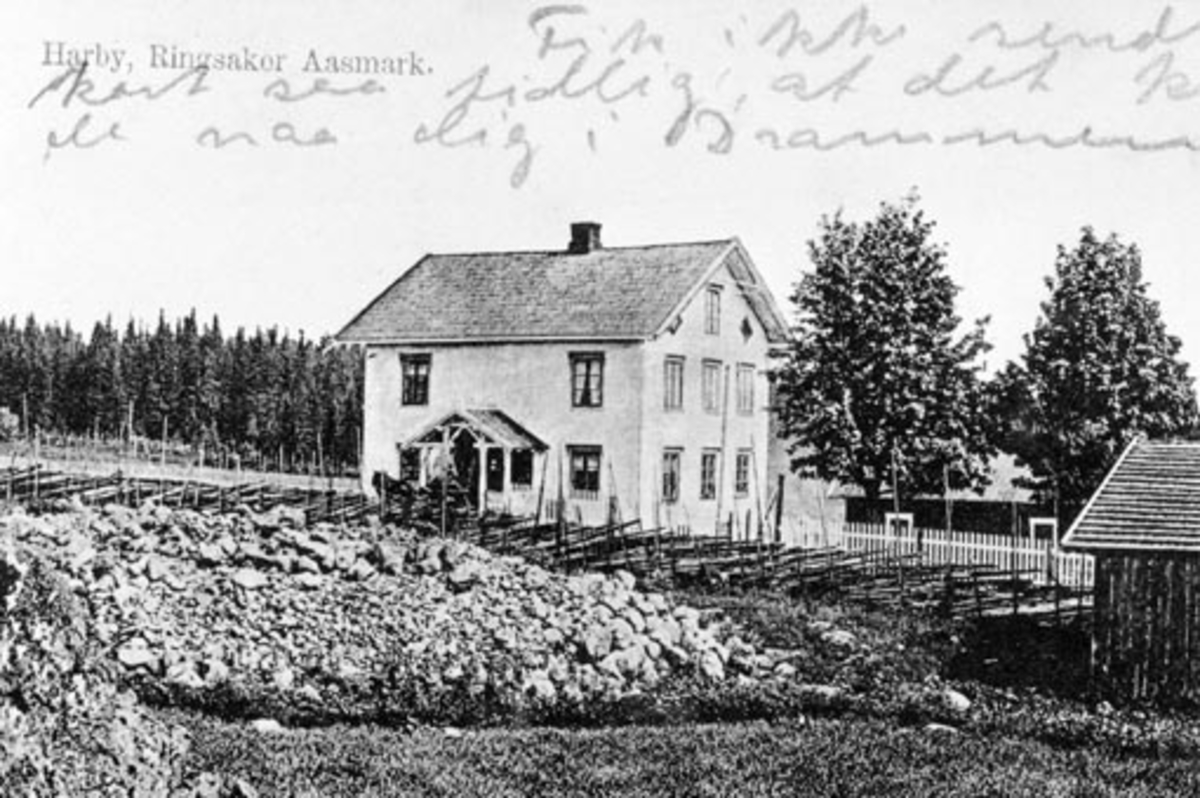 Anno Domkirkeodden, Eksteriør, Harby landhandleri, Arneberg, Næroset, Ringsaker.