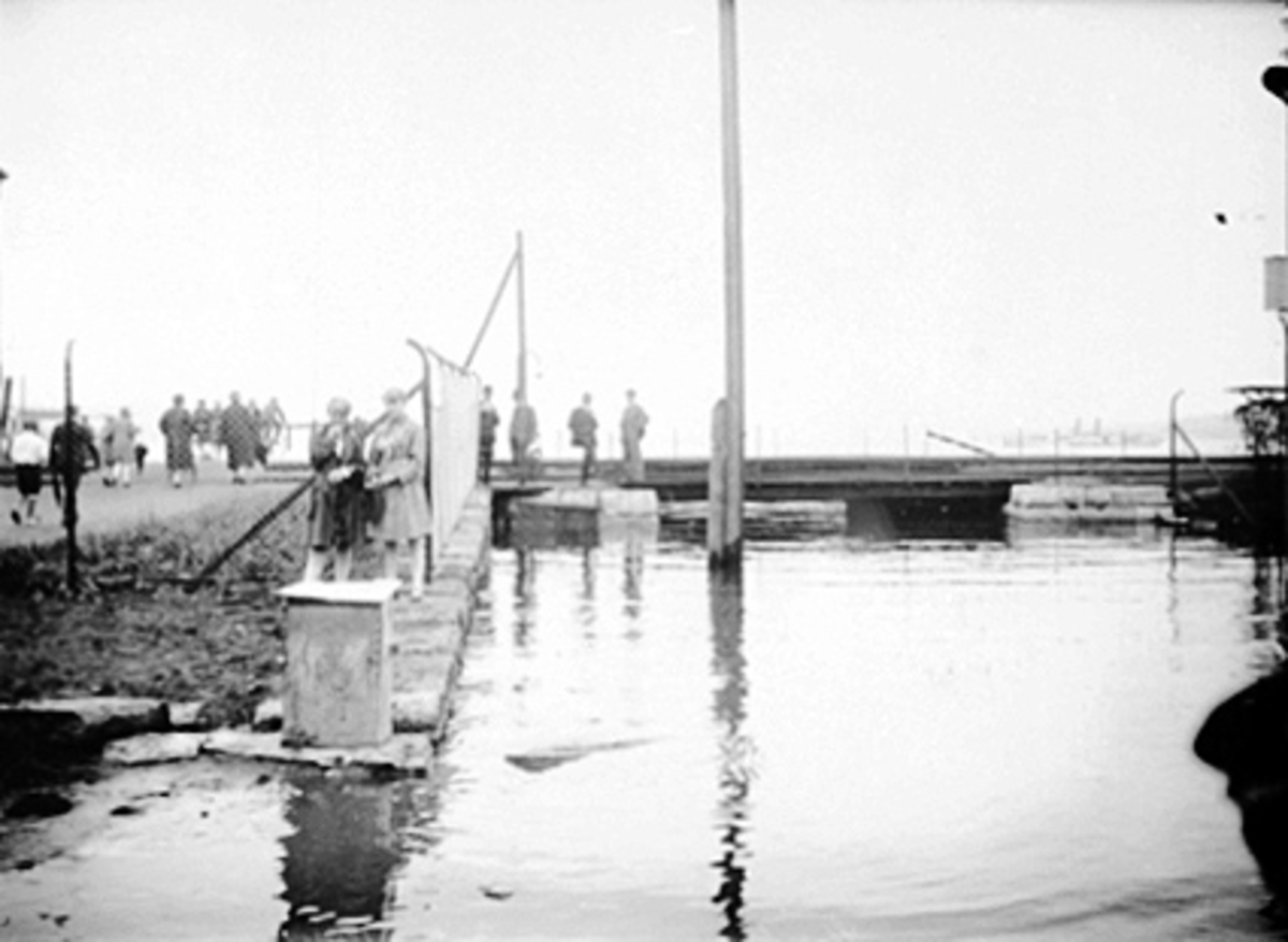 Anno Domkirkeodden, FLOM, JERNBANEUNDERGANGEN, 3-7 1927, MJØSBÅT D. S. KONG OSCAR
