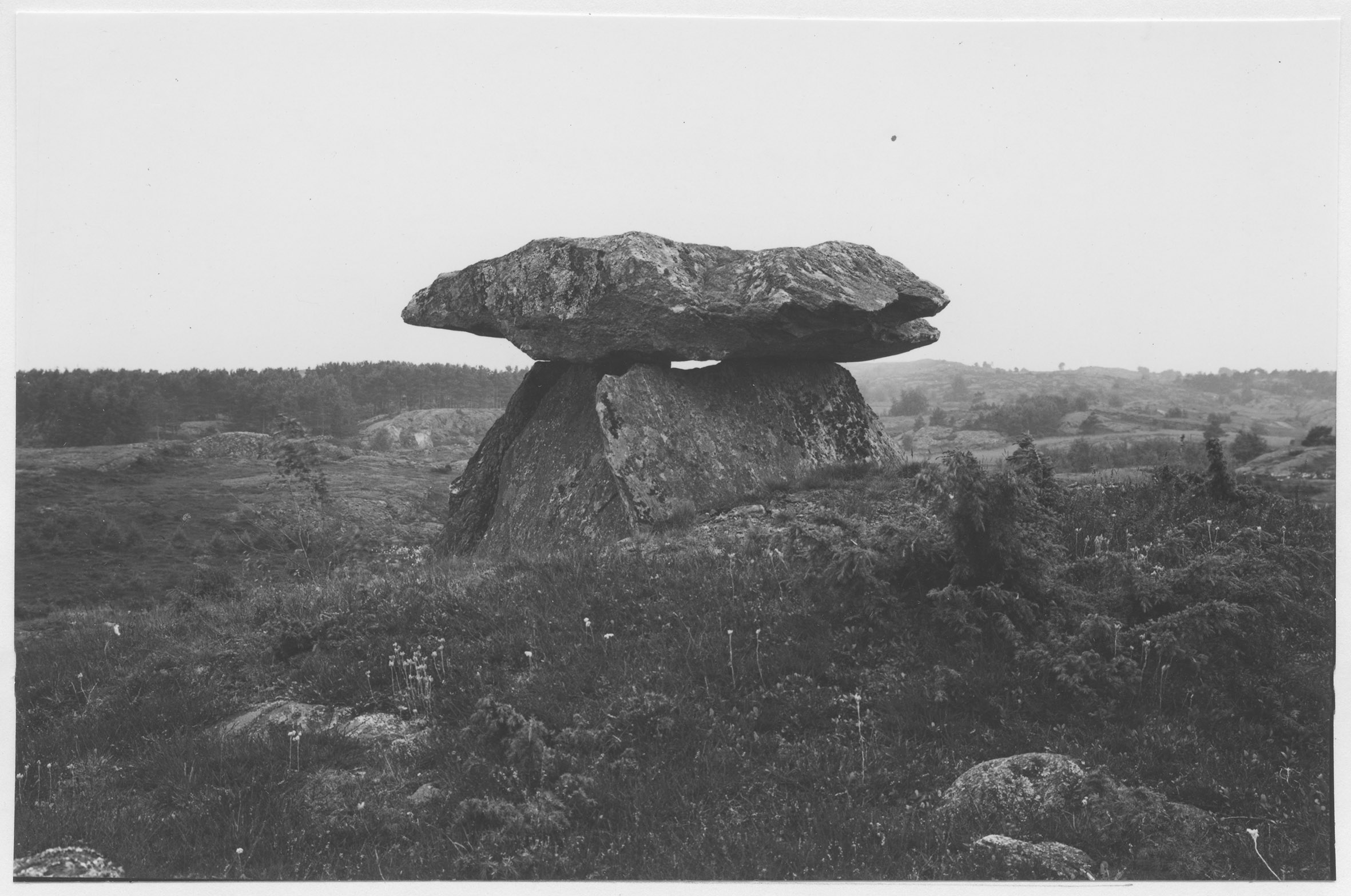 Mårten Sjöbeck, Hagadösen, en megalitgrav