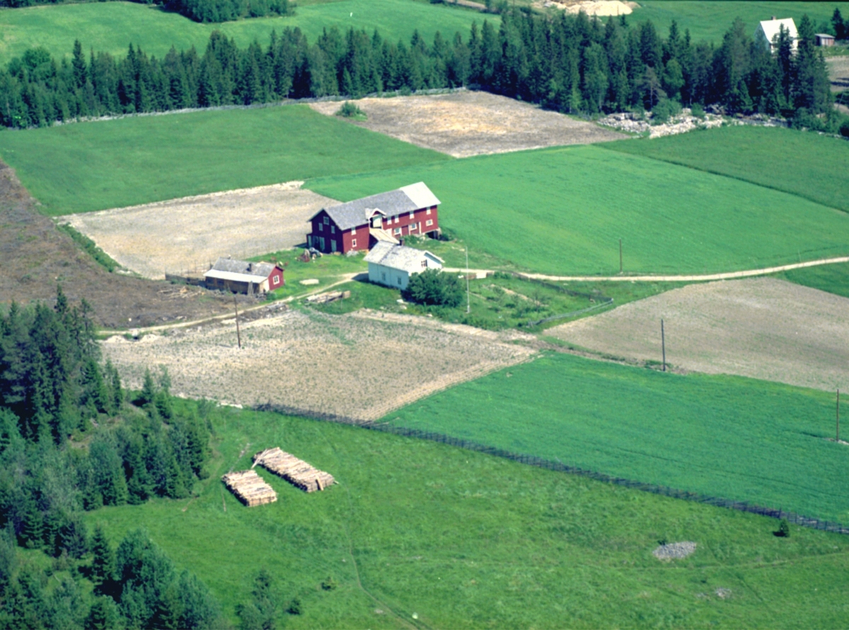 Widerøes Flyveselskap A/S, FLYFOTO NYBERG GARD