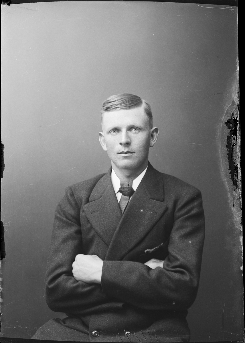 Skötsner-Edhlund, Ateljé Portrait - Man, Östhammar, Uppland