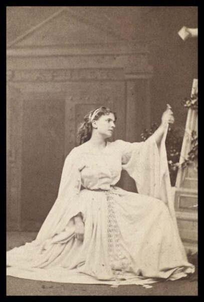 London Stereoscopic and Photographic Company, Guy Little Theatrical Photograph