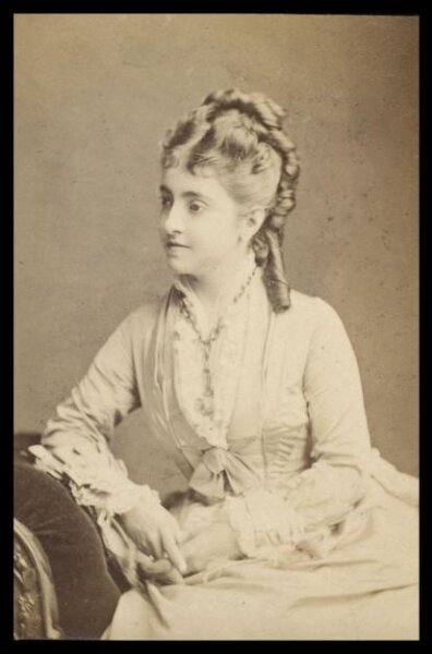 London Stereoscopic and Photographic Company, Guy Little Theatrical Photograph