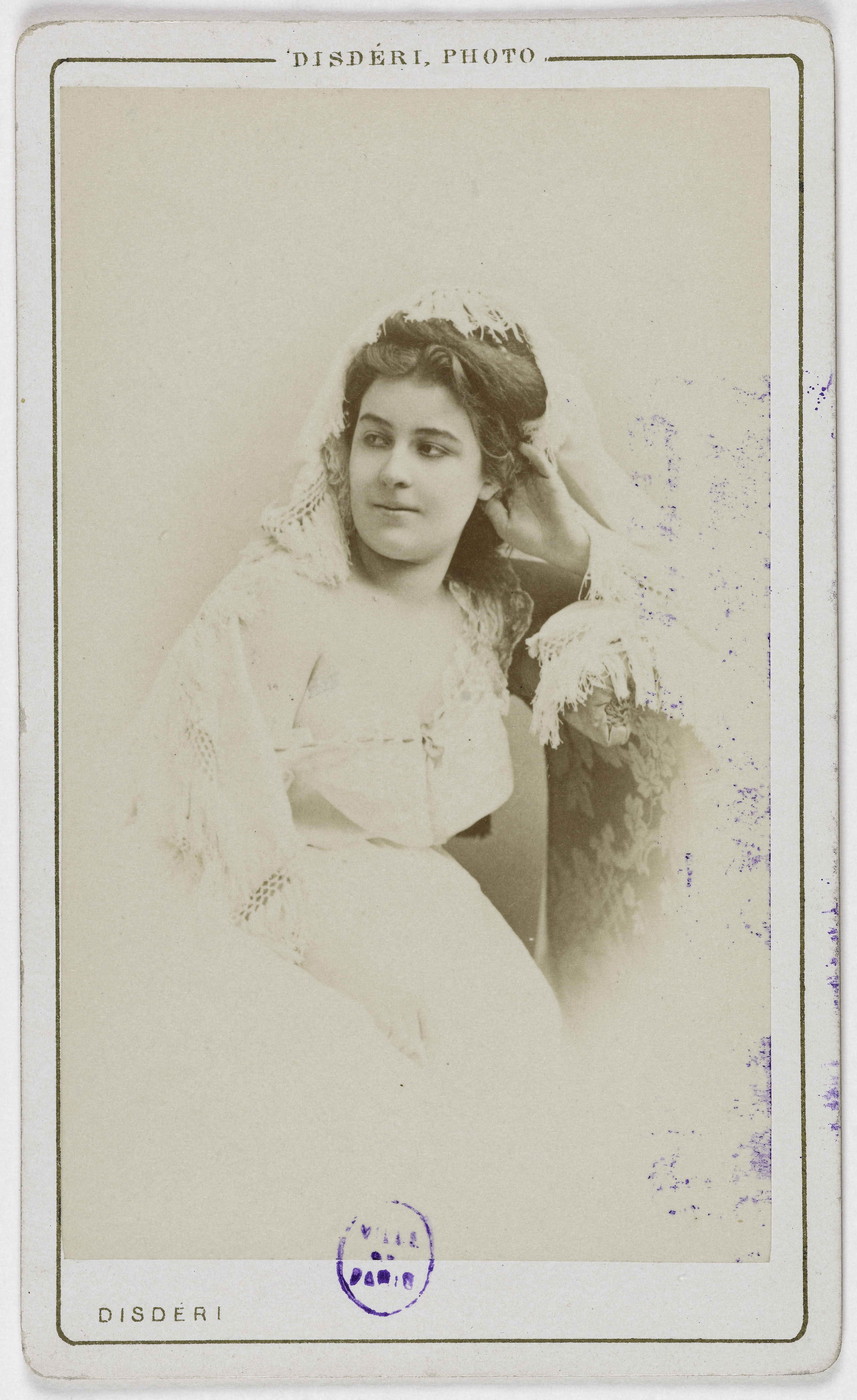 André-Adolphe-Eugène Disdéri, Portrait de Dupries (actrice aux Bouffes)
