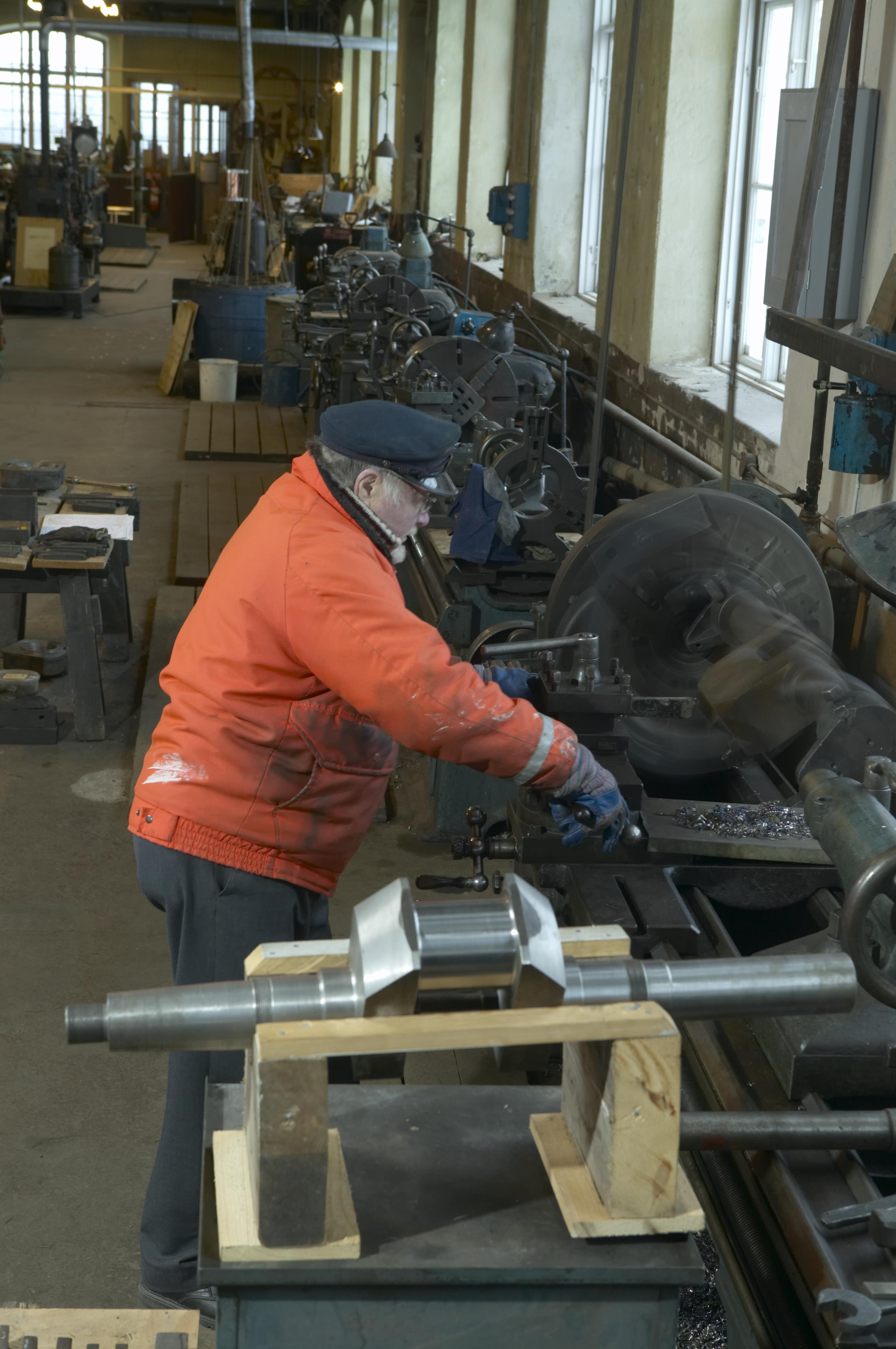 Bengt A Lundberg, Pythagoras motorfabrik