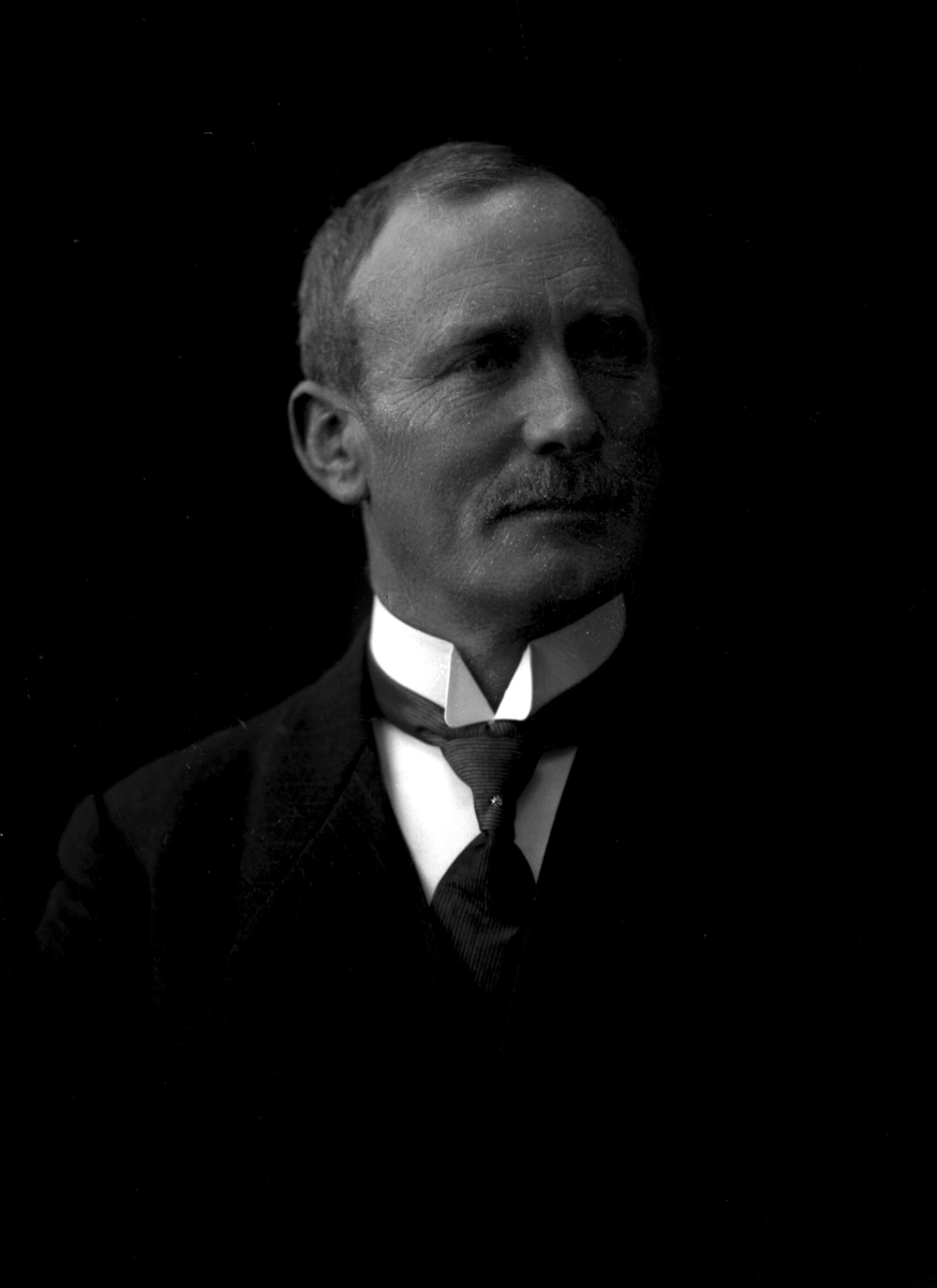 Gustav Borgen, NFB.05864