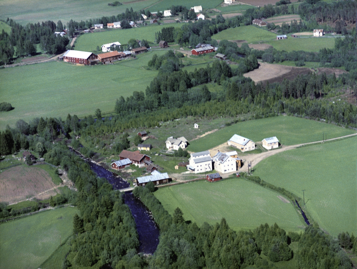 Widerøes Flyveselskap A/S, FLYFOTO NORDBRYNSKVERNEN, BRYN MØLLE, ÅDALSBRUK Løten.