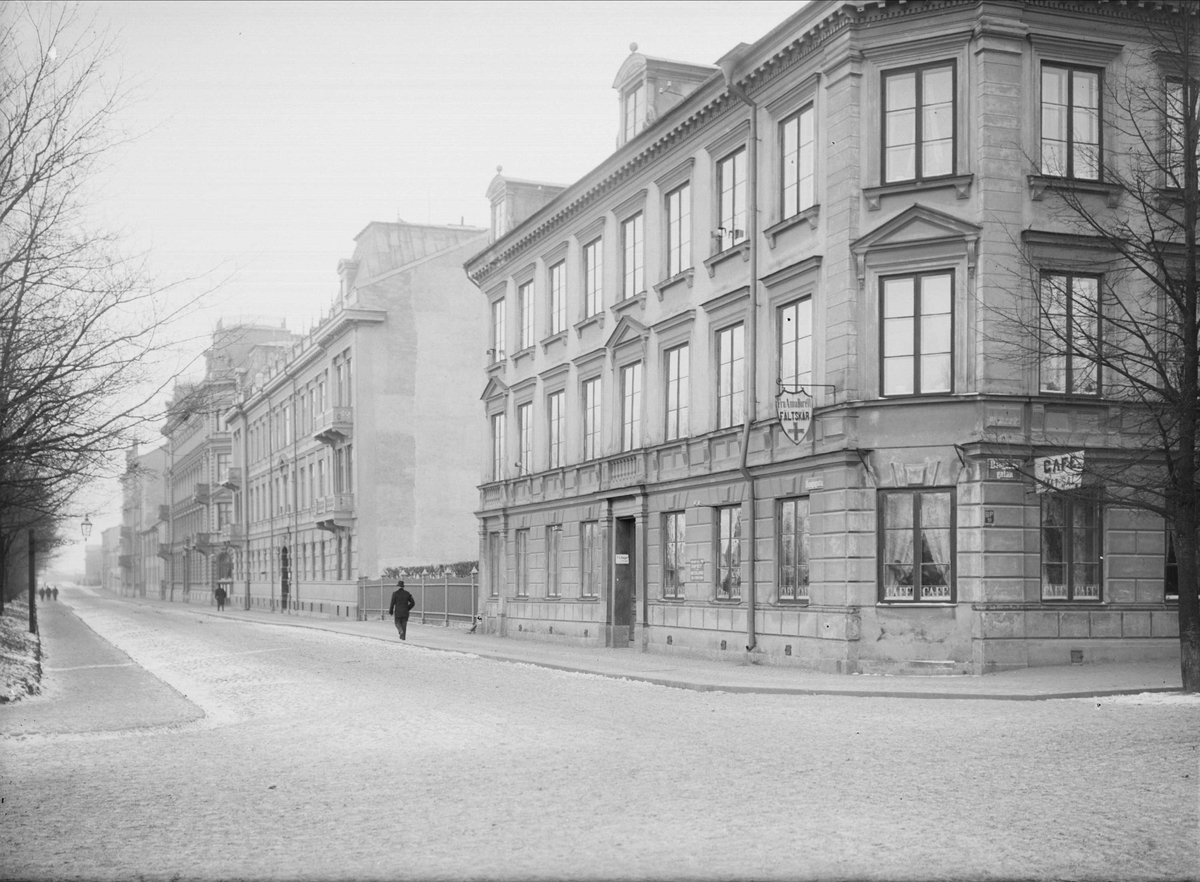 Alfred Dahlgren, King Street 61 at the intersection with BangårdsK15, Dragarbrunn, Uppsala 1901 - 1902