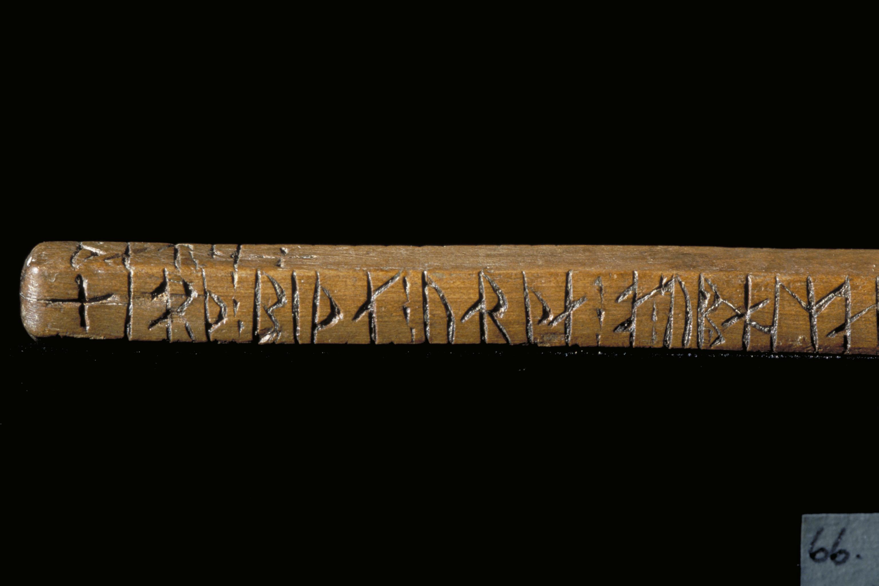 Bengt A Lundberg, Kat nr 079 Amulett av brons, från Danmark