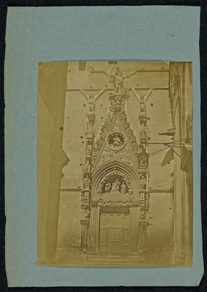 Unknown, [Doorway with pointed arch]